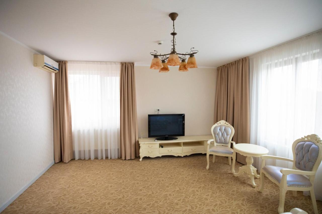 Regal Ballroom Caransebeş Extérieur photo