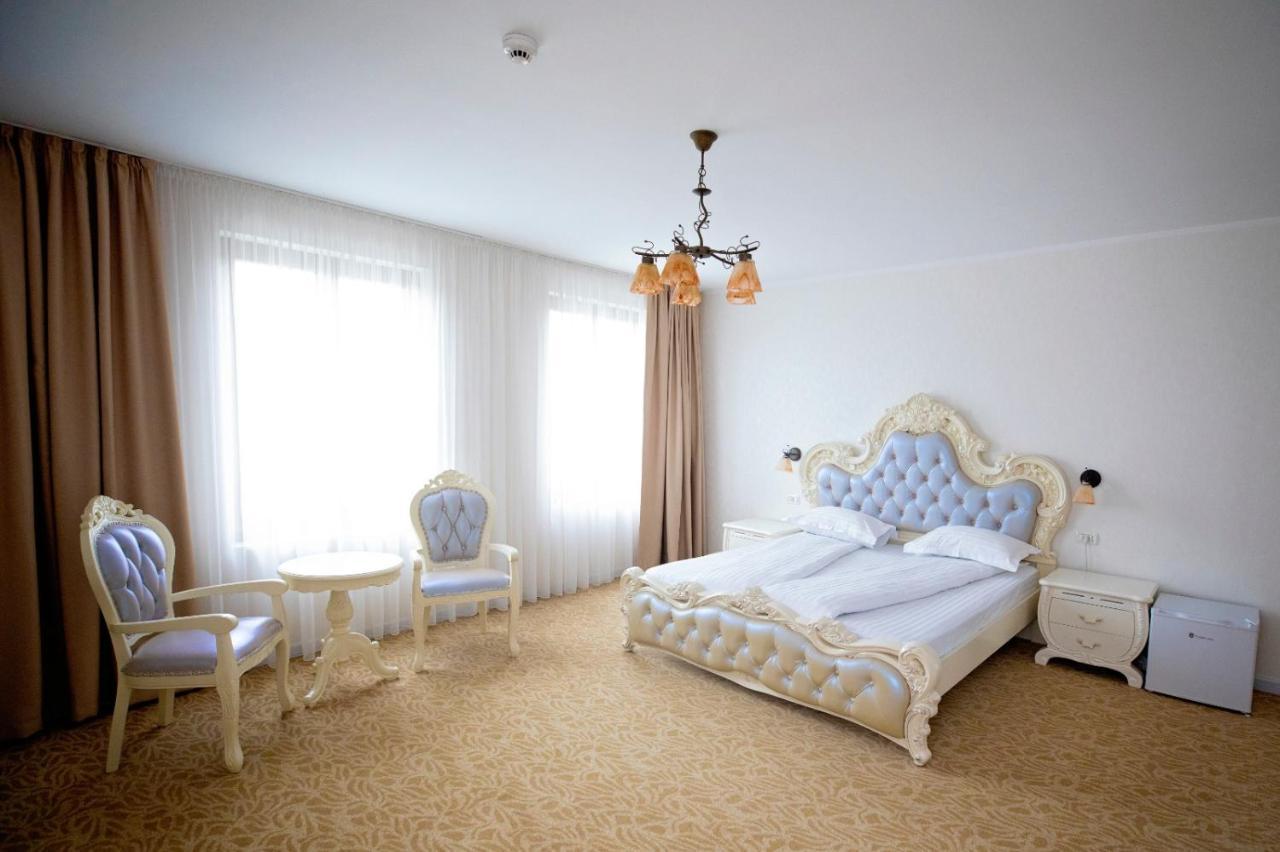 Regal Ballroom Caransebeş Extérieur photo